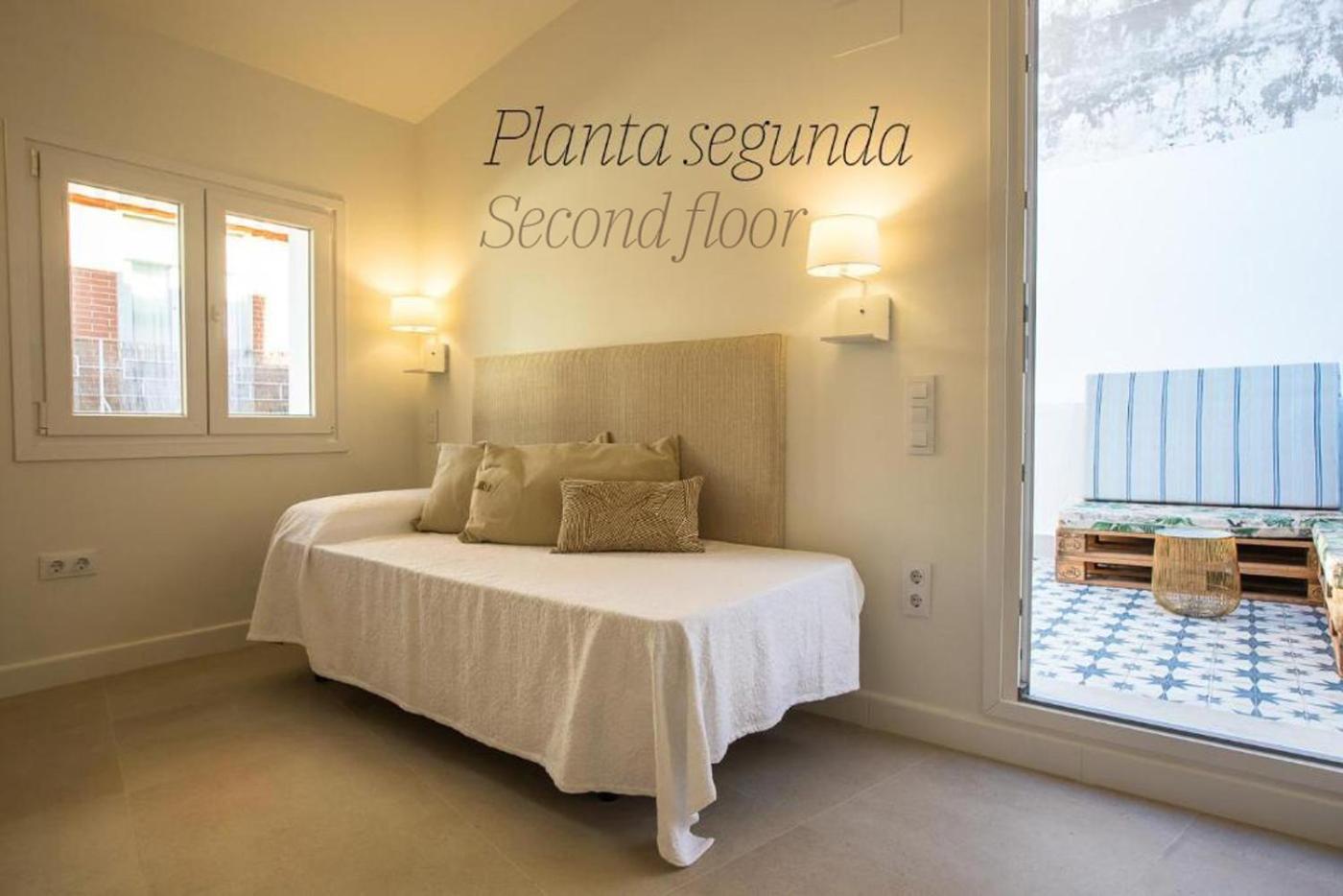 Apartamentos San Salvador Parking Gratis Mérida Kültér fotó