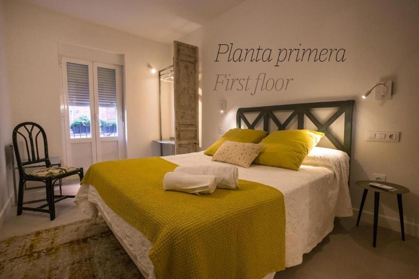 Apartamentos San Salvador Parking Gratis Mérida Kültér fotó