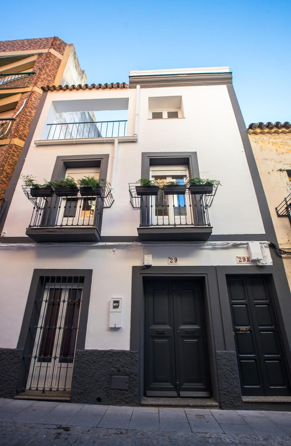 Apartamentos San Salvador Parking Gratis Mérida Kültér fotó