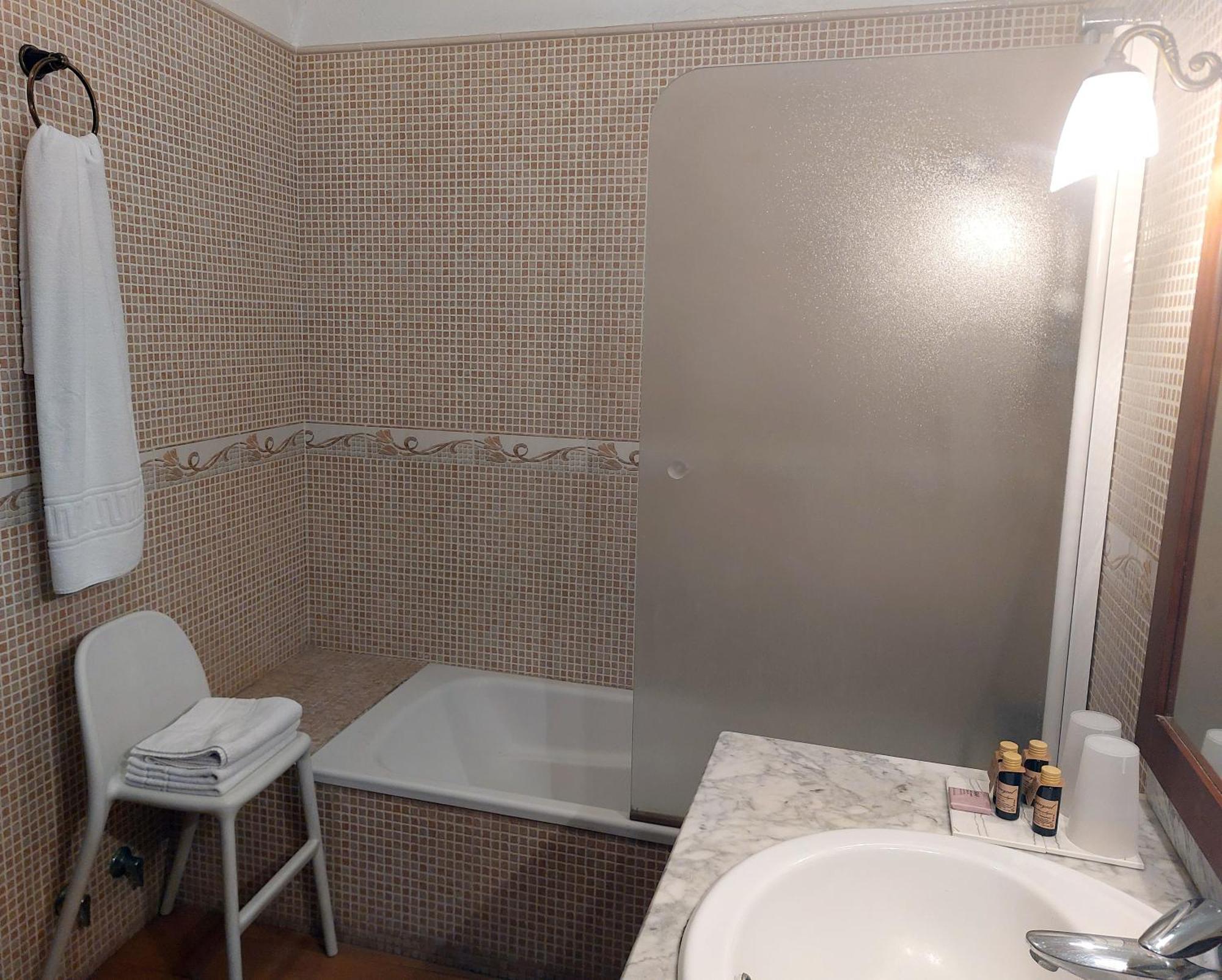 Apartamentos San Salvador Parking Gratis Mérida Kültér fotó